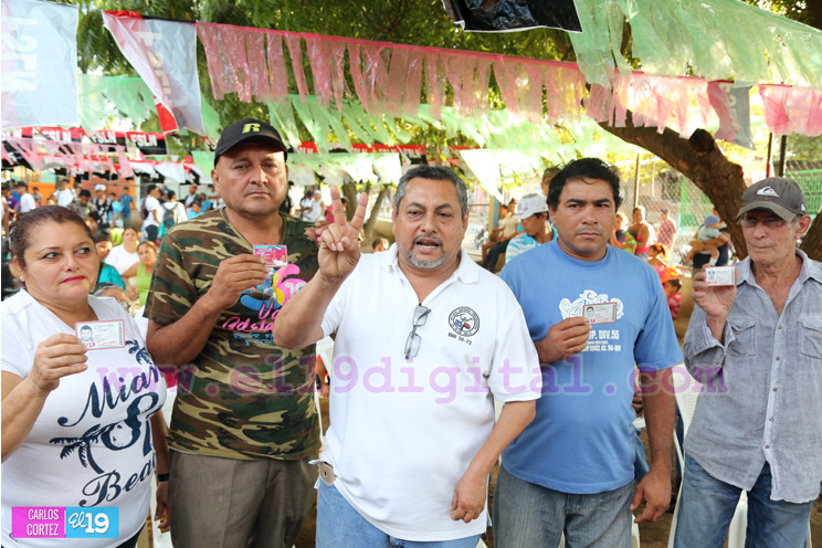 Miles de nicarag&uuml;enses reciben militancias del Frente Sandinista y asumen con amor las tareas de la revoluci&oacute;n